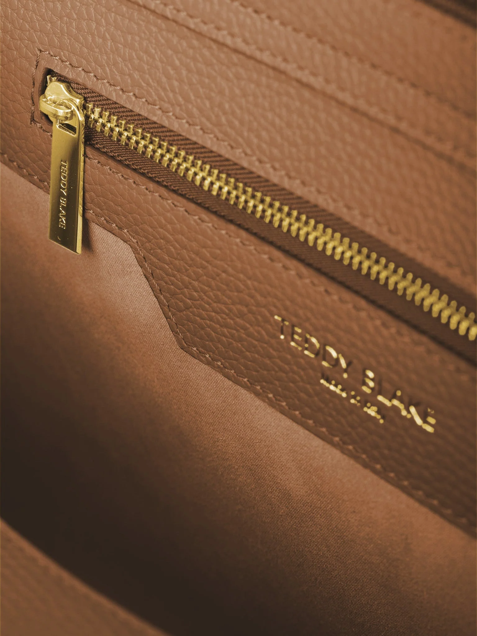 Claire Stampato 14" - Camel - Image 6