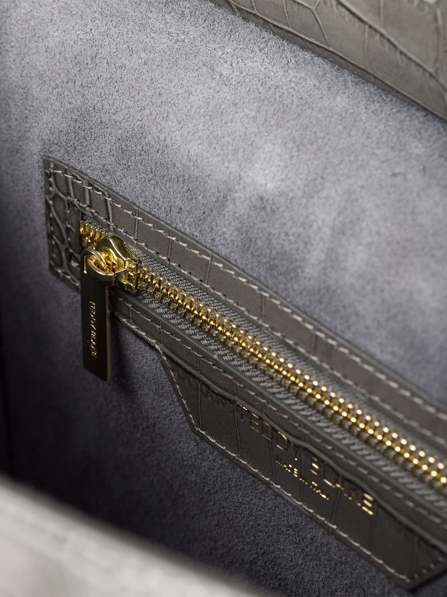 Gigi Croco  11" - Dark Grey - Image 6