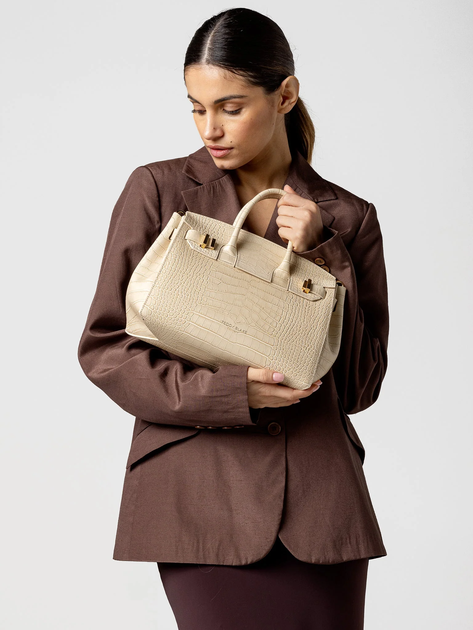 Gigi Croco 11" - Cream - Image 11