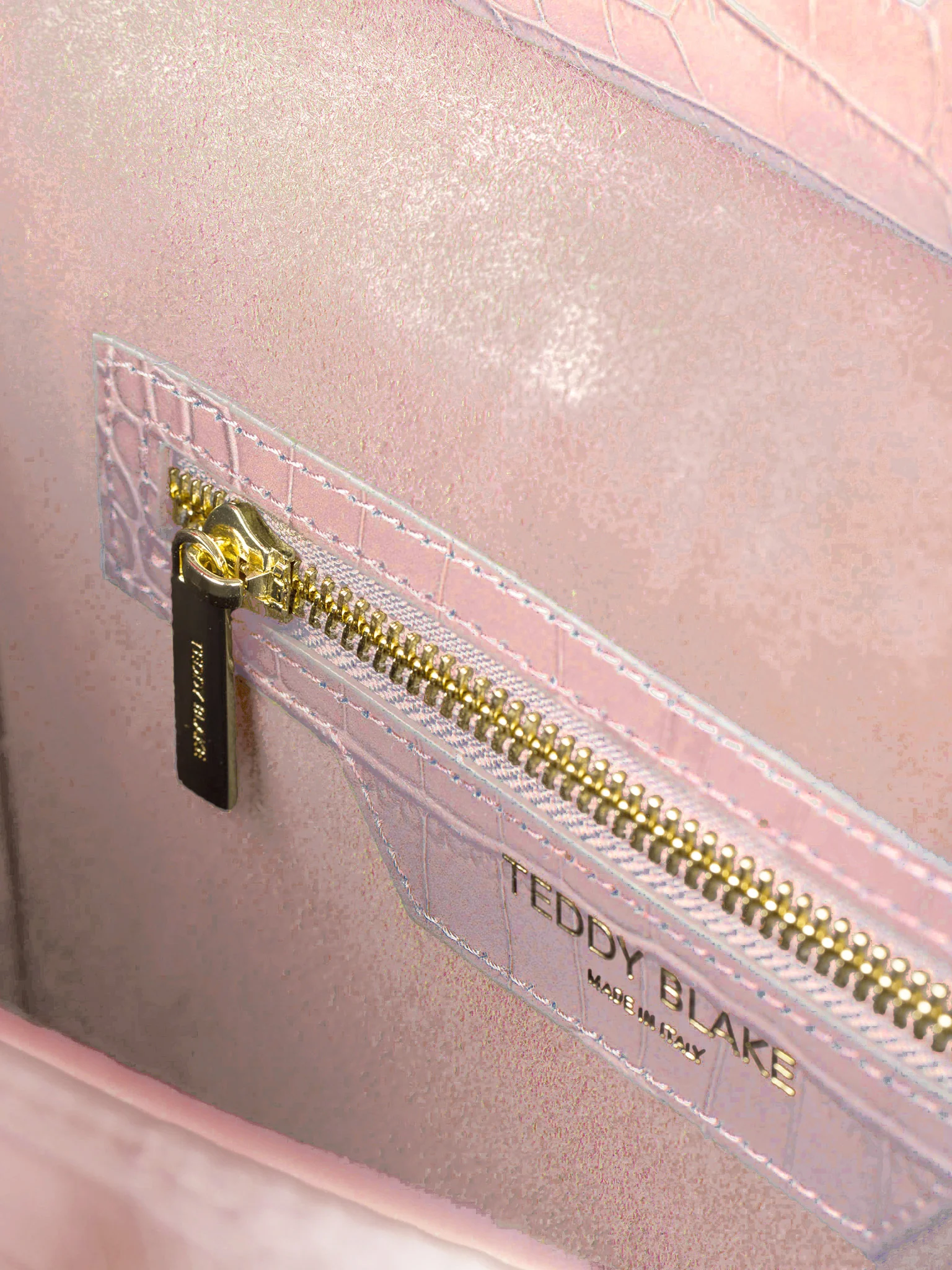 Gigi Croco 11" - Pink - Image 7