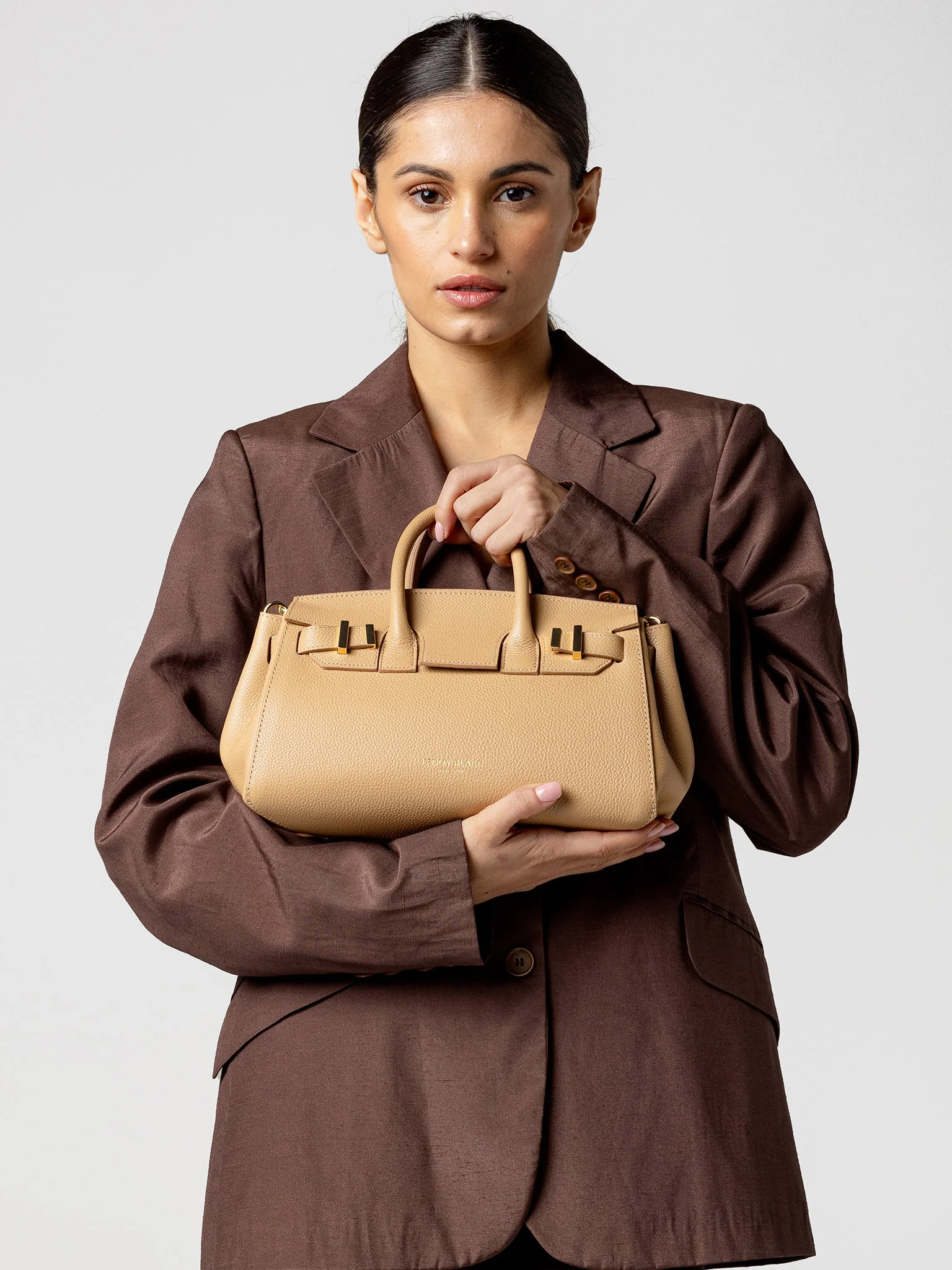 Gigi Low Dollarino 11" - Light Beige - Image 10